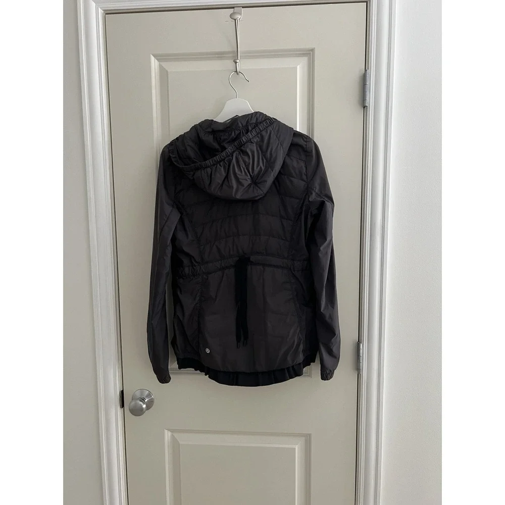 Lululemon Black Puffy Windbreaker Removable Hood Size 8